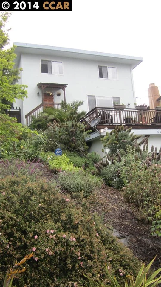 549 Kenmore Ave, Oakland, CA 94610-1617