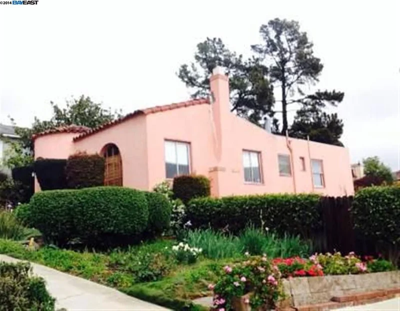 4114 Maple Ave, Oakland, CA 94602-4045