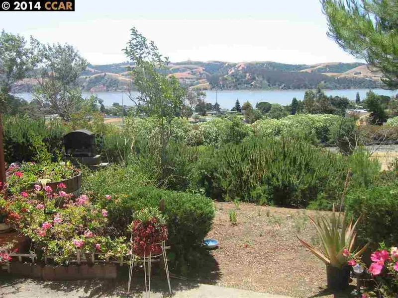 900 Southampton #104, Benicia, CA 94510