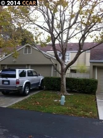 2535 Groveview Dr, Richmond, CA 94806-5241