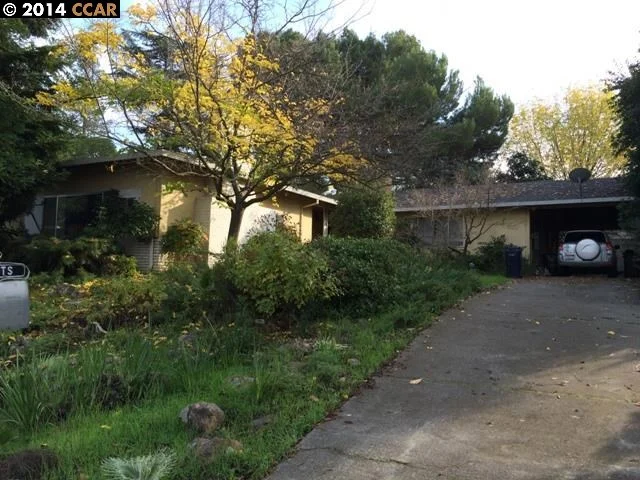 5606 Lassen Ct, Clayton, CA 94517-2115