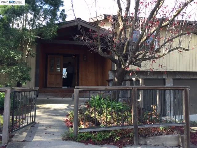 871 Richard Ln, Danville, CA 94526