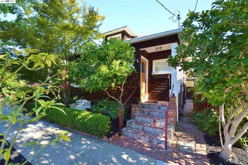 903 San Antonio Ave, Alameda, CA 94501