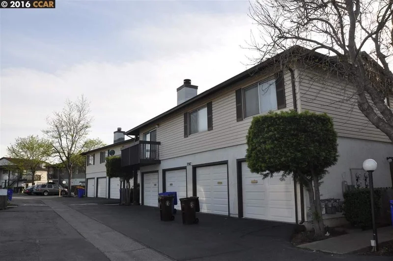 2567 El Portal Dr #B, San Pablo, CA 94806