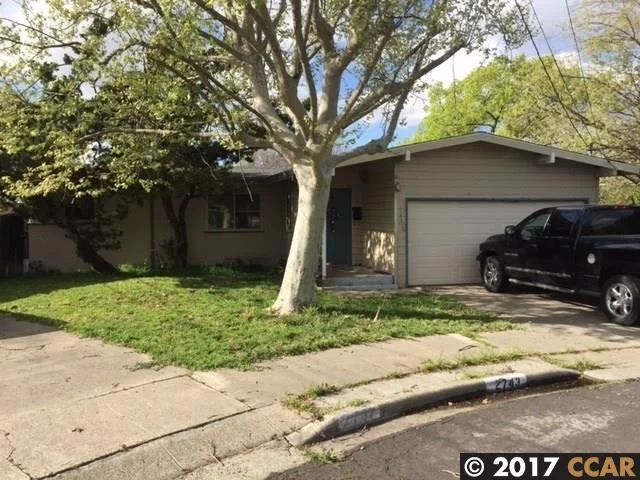 2743 Circle Ct, Concord, CA 94520