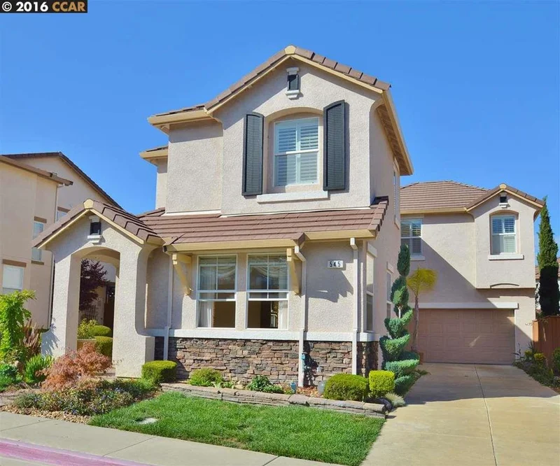 545 Dutch Elm Dr, Hercules, CA 94547
