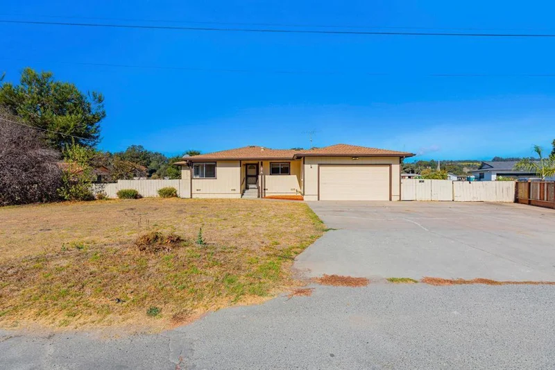 Maher Road, Royal Oaks, CA 95076