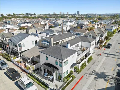 300 Coral Avenue photo 2