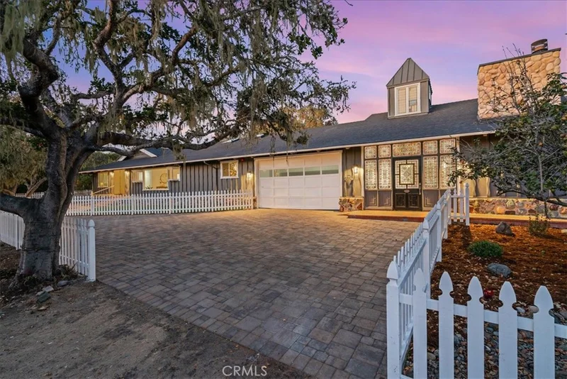 5509 Oakhurst Drive, Cambria, CA 93428