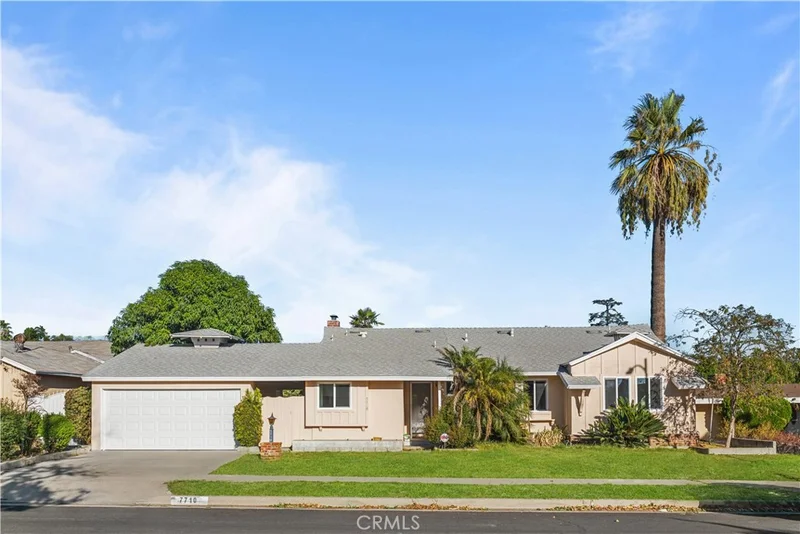 7710 Bluebell Avenue, North Hollywood, CA 91605