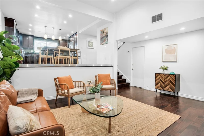 4221 W Sarah Street 24, Burbank, CA 91505