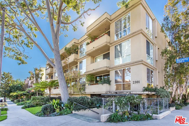 2301 S Beverly Glen 104, Los Angeles, CA 90064