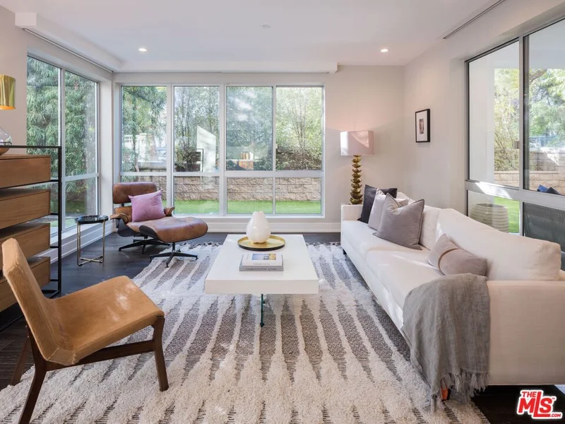 460 N Palm Drive 101, Beverly Hills, CA 90210