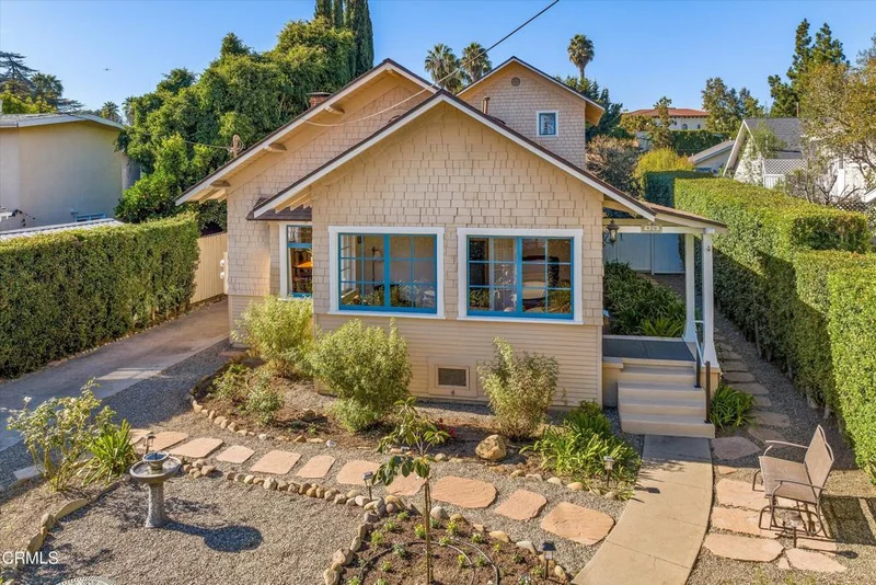 426 W Los Oivos Street, Santa Barbara, CA 93105