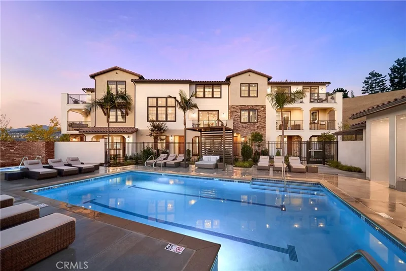 227 Niebla Lane, Mission Viejo, CA 92692