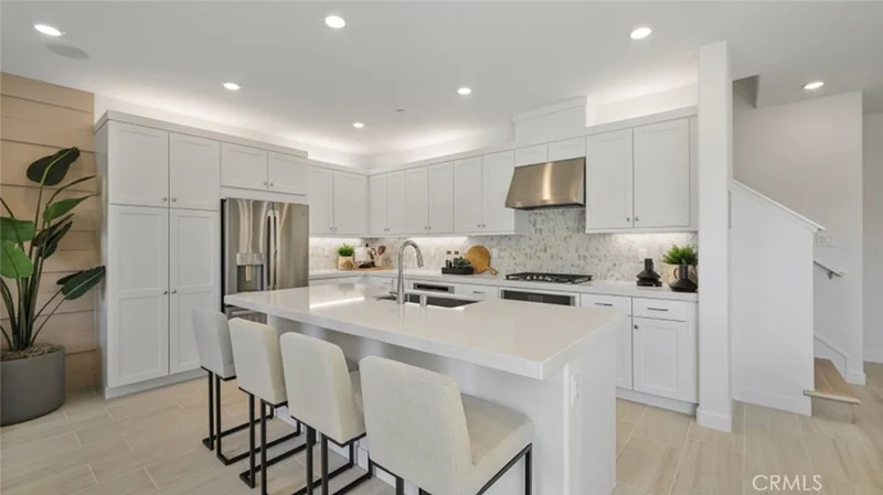 414 Checkerbloom Lane, Santa Paula, CA 93060