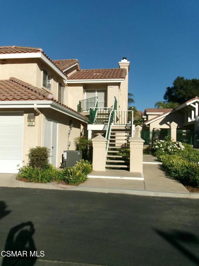 272 Augustine Way B, Simi Valley, CA 93065