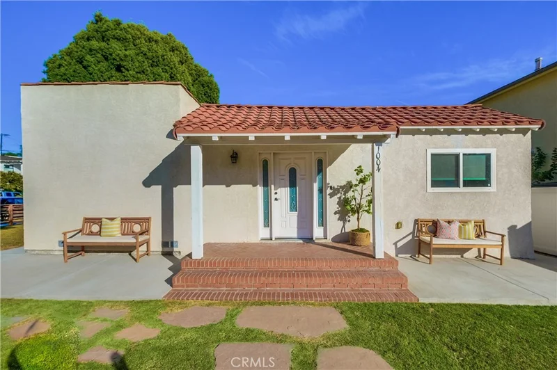 1004 S Averill Avenue, San Pedro, CA 90732