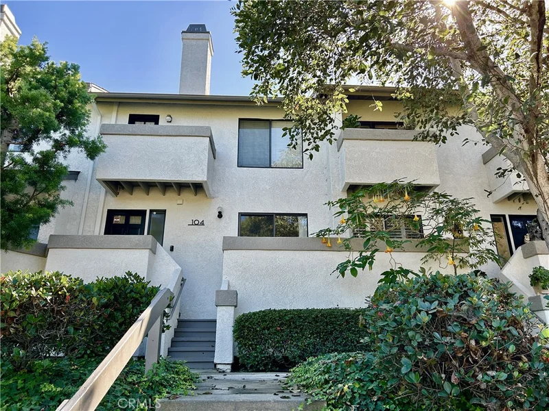 104 Harbor Woods Place 104, Newport Beach, CA 92660