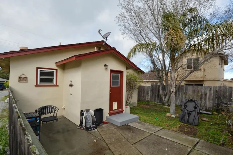 1168 Waring 2 photo 2