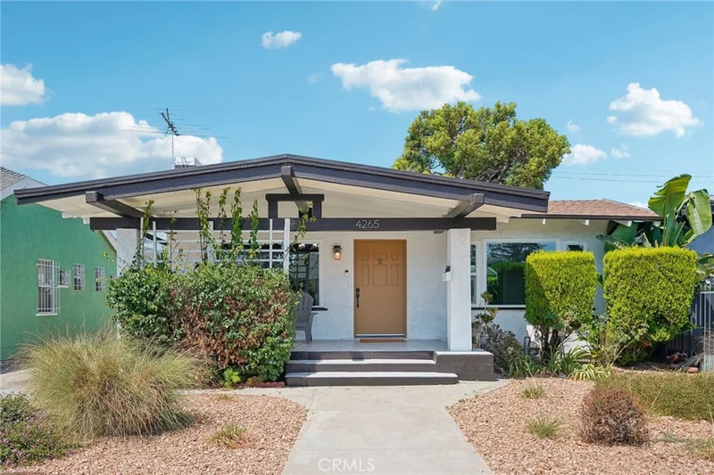 4265 S Hobart Boulevard, Los Angeles, CA 90062
