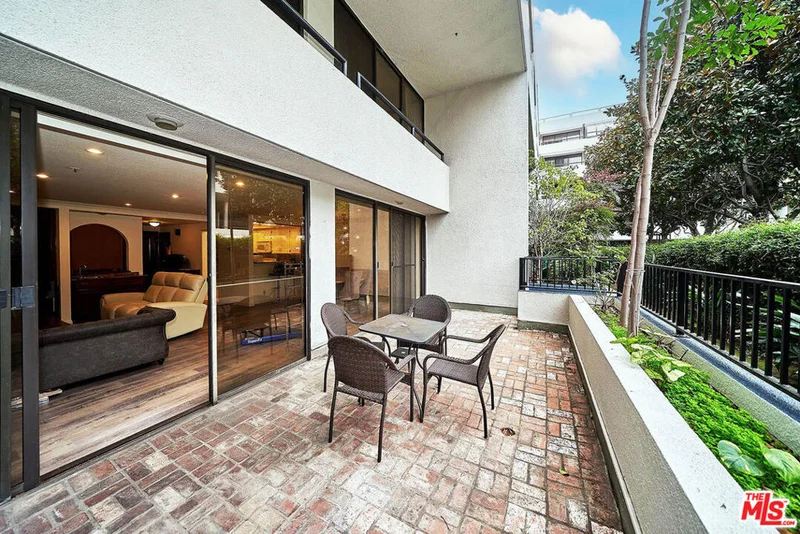 880 W 1st Street 202, Los Angeles, CA 90012