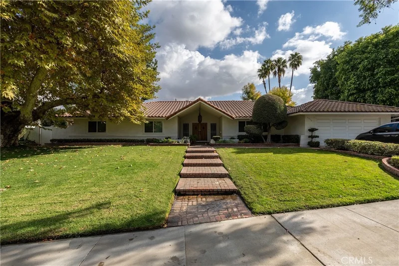 5575 Inner Circle Dr., Riverside, CA 92506