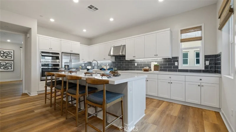 27227 Diamond Peak Lane 302, Valencia, CA 91381