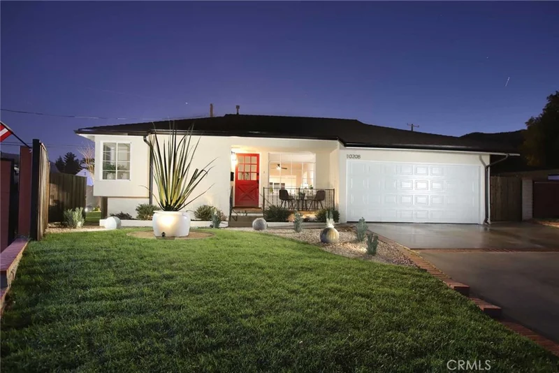 10208 Wescott Avenue, Sunland, CA 91040