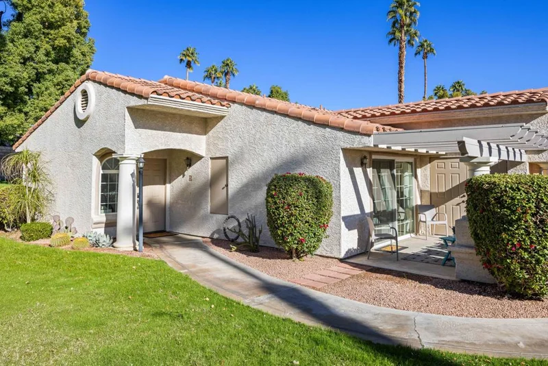2701 E Mesquite Avenue J47, Palm Springs, CA 92264