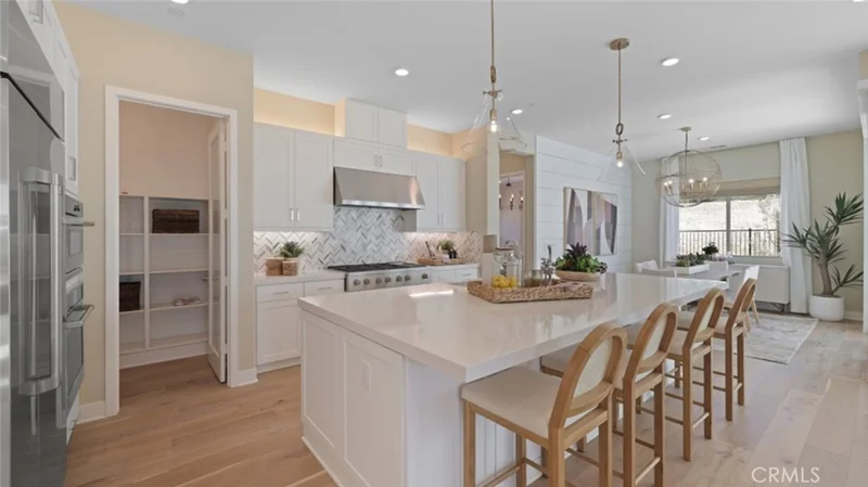 29642 Camino Oso, Valencia, CA 91354