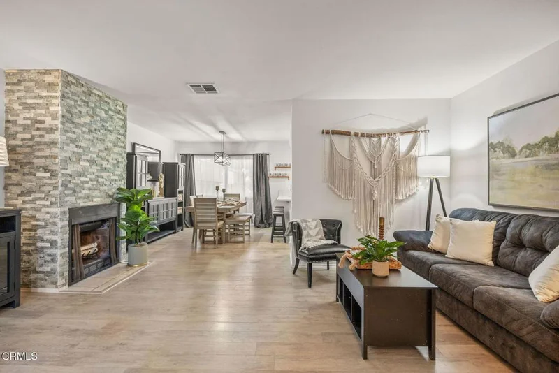 785 County Square Drive 6, Ventura, CA 93003