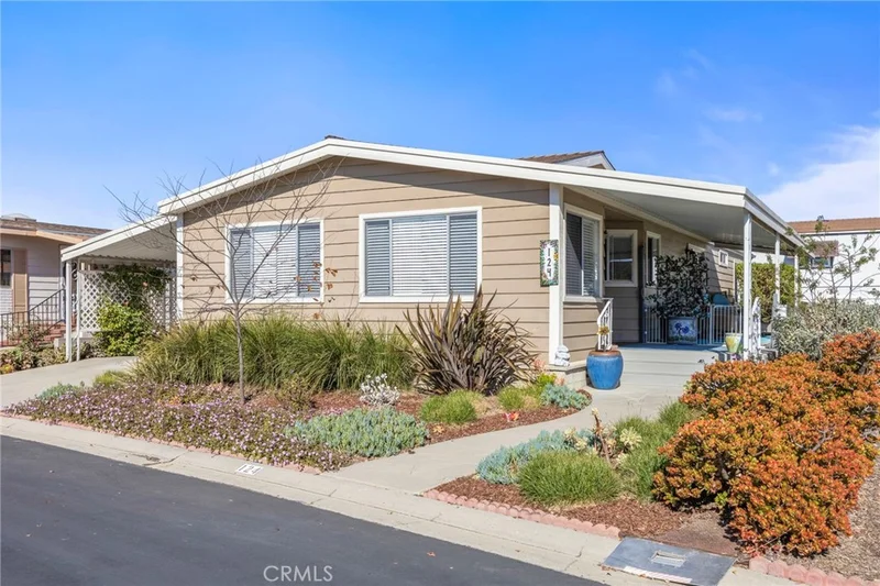124 Poinsettia Gardens Drive 124, Ventura, CA 93004