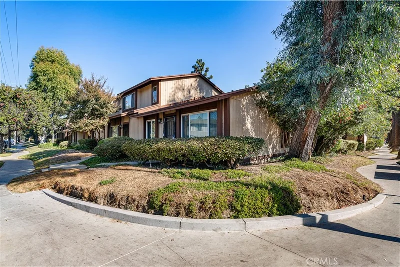8702 Willis Avenue, Panorama City, CA 91402