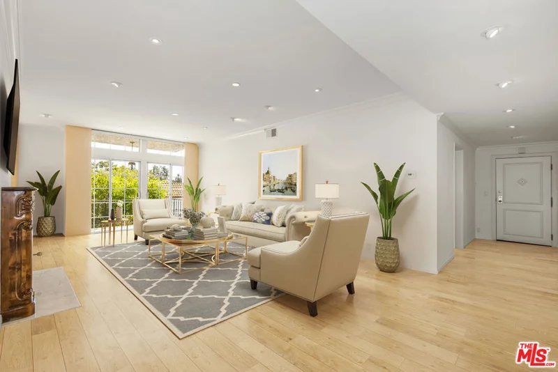 100 N Wetherly Drive 3C, Los Angeles, CA 90048