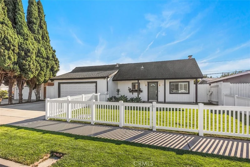1169 Dorset Lane, Costa Mesa, CA 92626