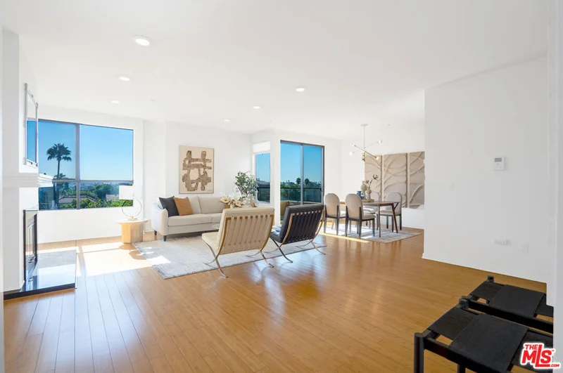 871 Crenshaw Boulevard 404, Los Angeles, CA 90005