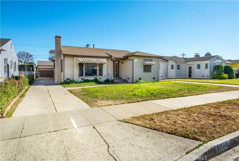9130 S Wilton Place, Los Angeles, CA 90047