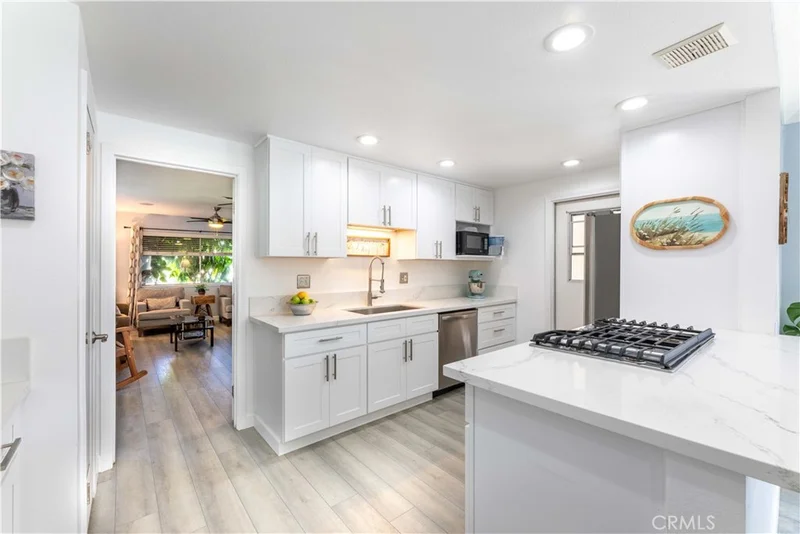 620 W Hacienda Dr, Corona, CA 92882
