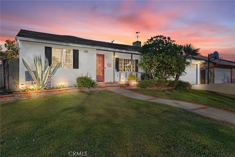 617 W Knepp Ave, Fullerton, CA 92832