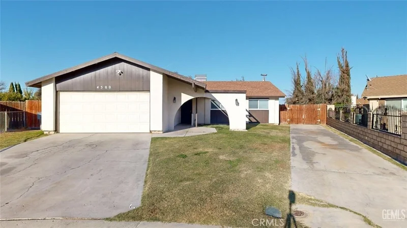 4500 Kenny Street, Bakersfield, CA 93307