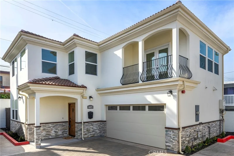 7766 Liberty Drive, Huntington Beach, CA 92647