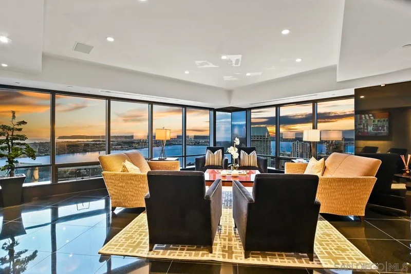 100 Harbor Dr 3803, San Diego, CA 92101