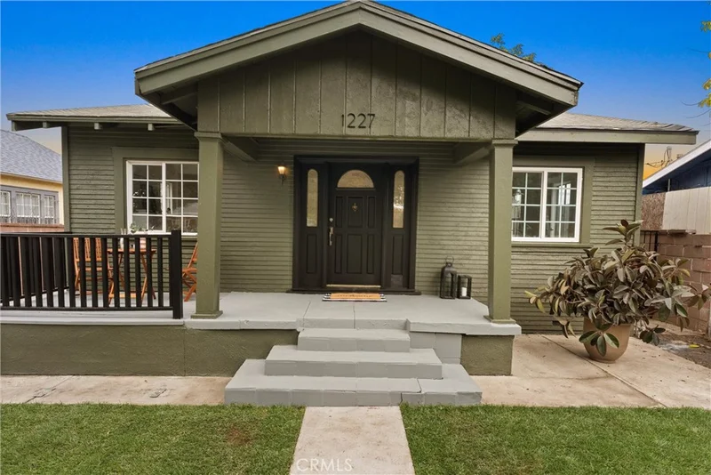 1227 W 76th Street, Los Angeles, CA 90044