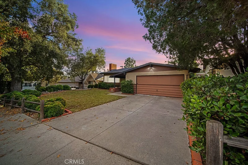 6284 Hamilton Lane, La Crescenta, CA 91214