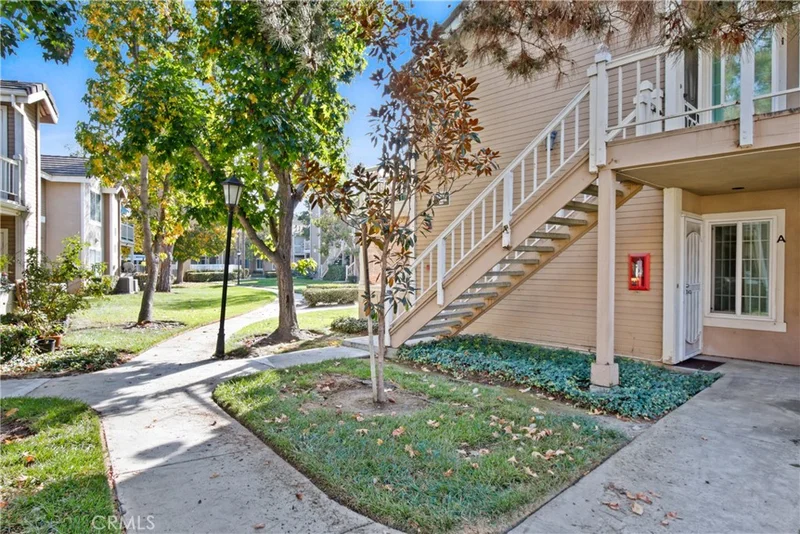 8806 Chelmsford Way A, Inglewood, CA 90305