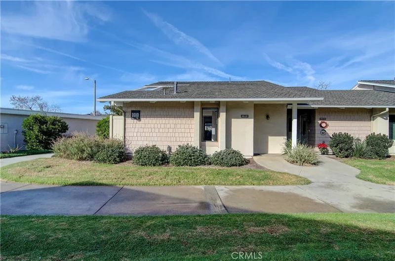 8686 Merced Circle 1010A, Huntington Beach, CA 92646