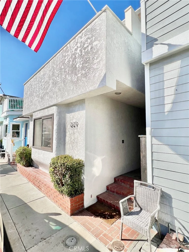 229 Descanso Avenue, Avalon, CA 90704