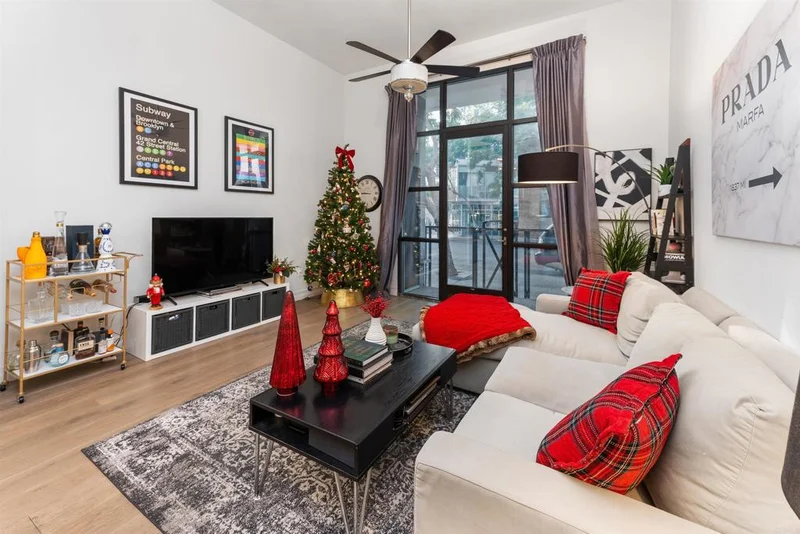 525 11th Avenue 1120, San Diego, CA 92101