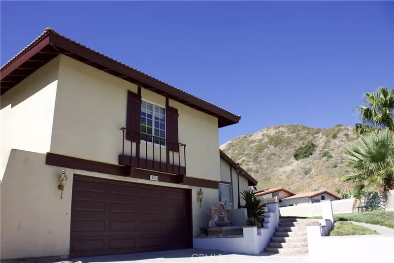 18934 Tenderfoot Trail Road, Newhall, CA 91321
